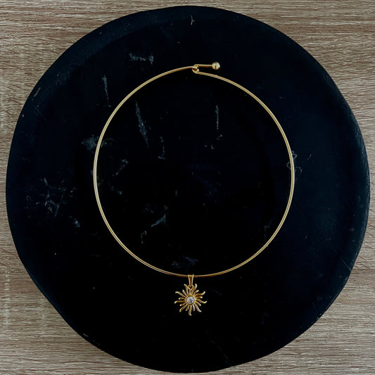 COLLIER JONC HAWAÏ - 1 À 3 CHARMS